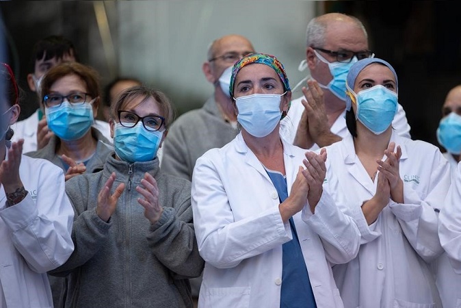 LEY SILVIO: El gobierno reglamentó las medidas para proteger a trabajadores de la salud ante la pandemia.